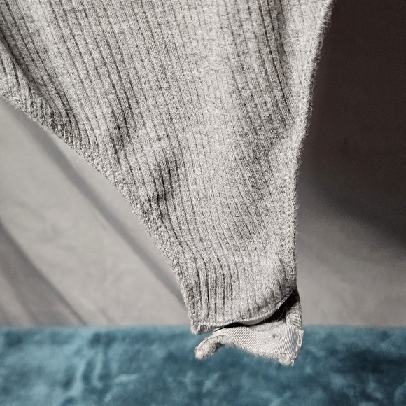 3/$10 Bozzolo | Gray Ribbed Square Neck Bodysuit size Large (Juniors) - Picture 2 of 8